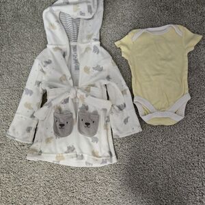 Carter's White and Yellow Baby Robe (0-9 Mon) And Circo (NB) Onsie Bundle